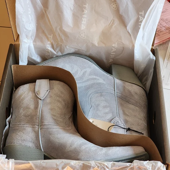 Ariat Suede Light Blue Ankle Boots Chandler In Baby Blue Jean Suede Size - Picture 10 of 16